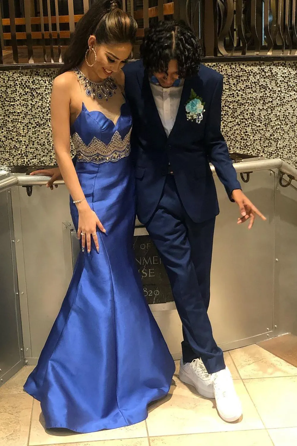 Dark Blue 2-Piece Notched Lapel Prom Suits